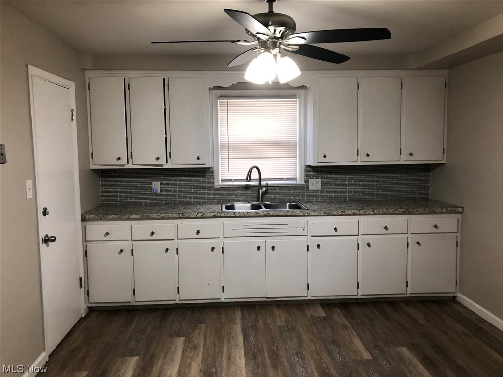 4637 Warner Road Cleveland, OH 44125 - Photo 6 of 15 Eat-in-Kitchen