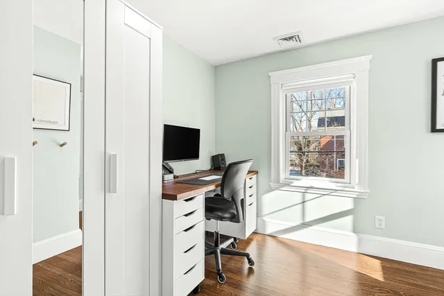 $899,000 | 10 Hesseltine Avenue, Melrose, MA 02176