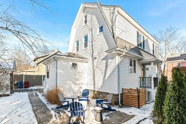 $899,000 | 10 Hesseltine Avenue, Melrose, MA 02176