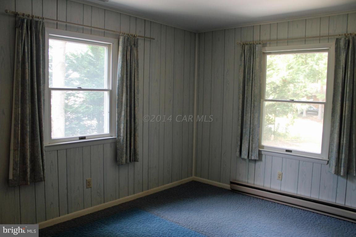 20 Brookside Road Ocean Pines, MD 21811 - Photo 15 of 20 a view of an empty room and window