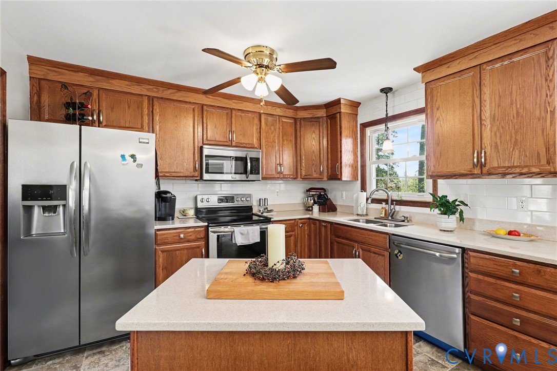 2113 Chemin Road Petersburg, VA 23805 - Photo 4 of 24