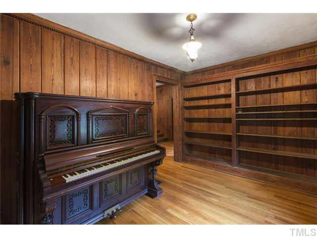 3423 Hope Valley Road Durham, NC 27707 - Photo 8 of 23 Built in shelves for books and treasures.