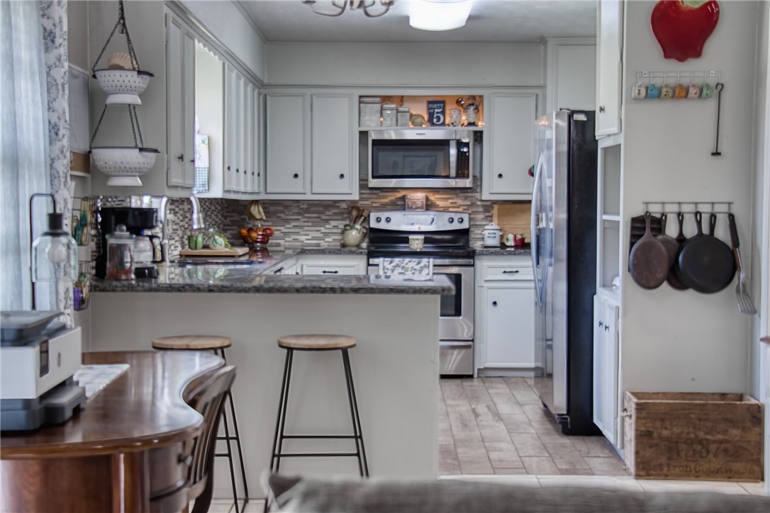 3613 Oak Ridge Drive Bryan, TX 77802 - Photo 8 of 17