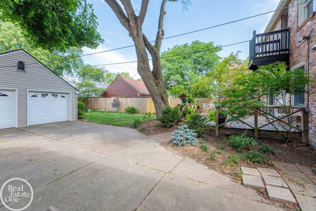 269 McMillan Road Grosse Pointe, MI 48236 - Photo 39 of 42 50017133-38.JPG