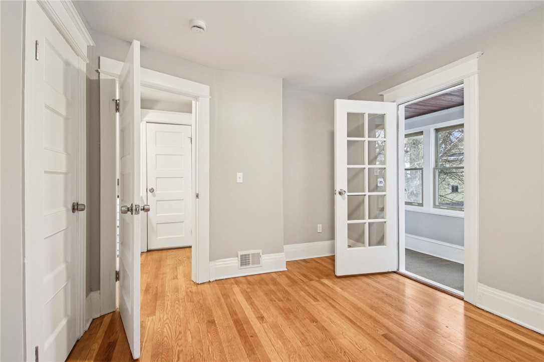 380 Rosewood Terrace Rochester, NY 14609 - Photo 13 of 37