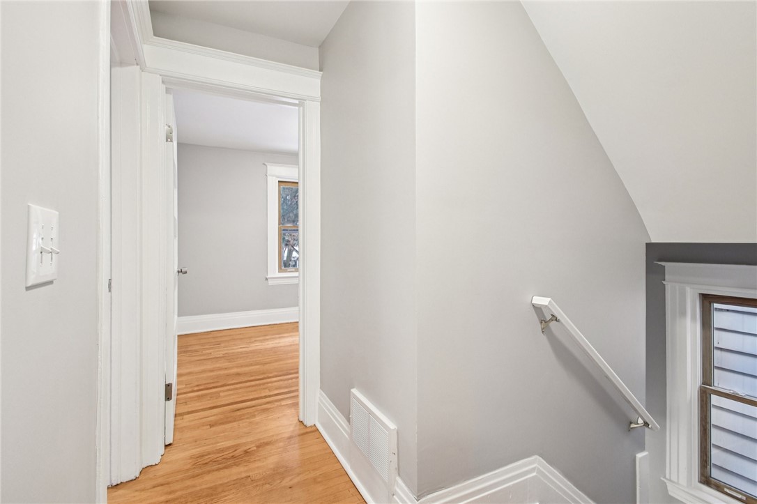 380 Rosewood Terrace Rochester, NY 14609 - Photo 21 of 37