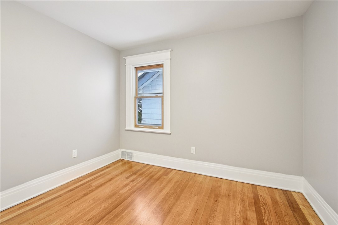 380 Rosewood Terrace Rochester, NY 14609 - Photo 26 of 37