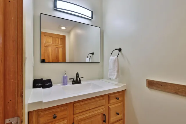 $1,685,000 | 191 Trailview Drive, Killington, VT 05751