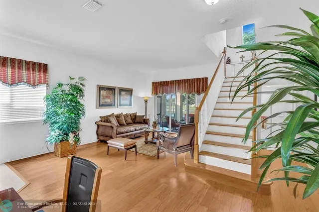 $675,000 | 136 Catania Way, Royal Palm Beach, FL 33411