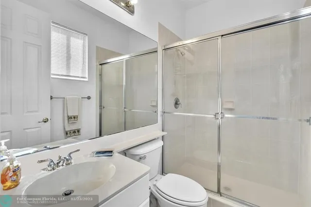 $675,000 | 136 Catania Way, Royal Palm Beach, FL 33411