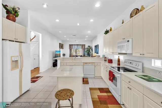 $675,000 | 136 Catania Way, Royal Palm Beach, FL 33411