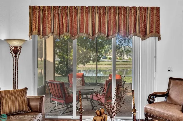 $675,000 | 136 Catania Way, Royal Palm Beach, FL 33411