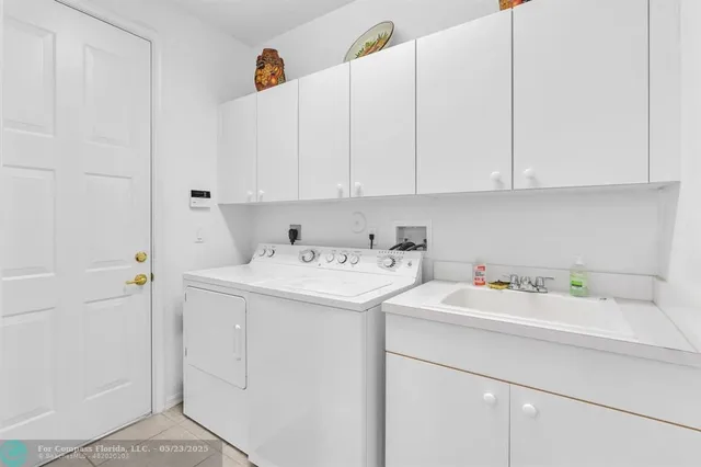 $675,000 | 136 Catania Way, Royal Palm Beach, FL 33411