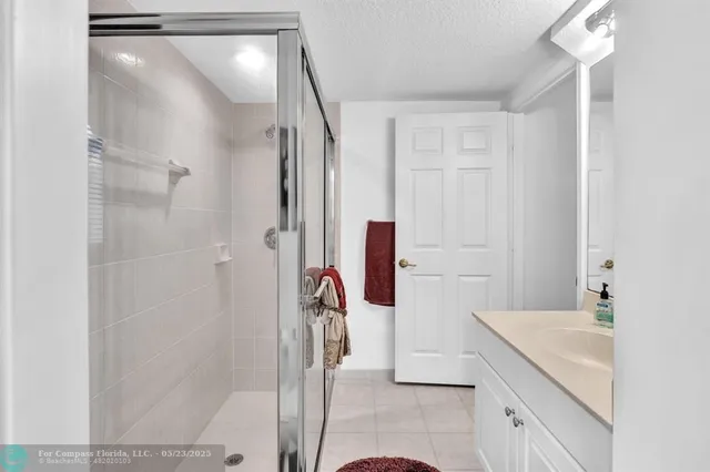 $675,000 | 136 Catania Way, Royal Palm Beach, FL 33411