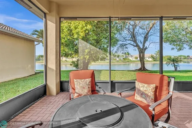 $675,000 | 136 Catania Way, Royal Palm Beach, FL 33411