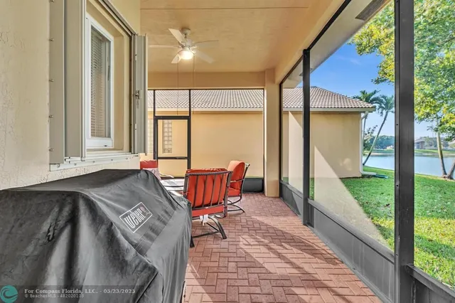 $675,000 | 136 Catania Way, Royal Palm Beach, FL 33411