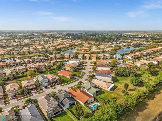 $675,000 | 136 Catania Way, Royal Palm Beach, FL 33411