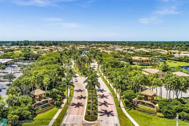 $675,000 | 136 Catania Way, Royal Palm Beach, FL 33411