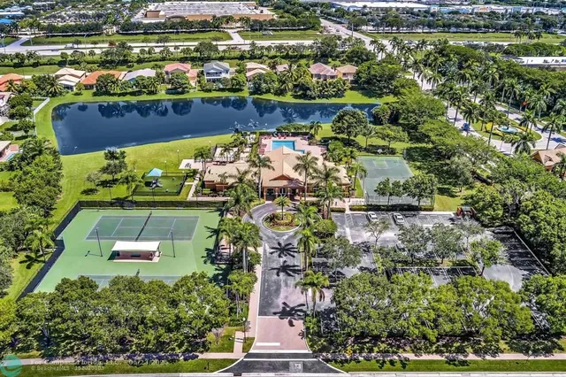 $675,000 | 136 Catania Way, Royal Palm Beach, FL 33411