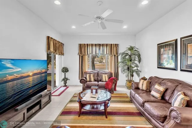 $675,000 | 136 Catania Way, Royal Palm Beach, FL 33411