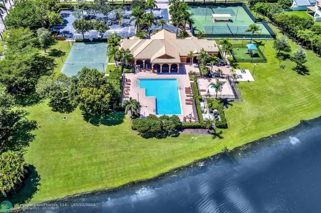 $675,000 | 136 Catania Way, Royal Palm Beach, FL 33411