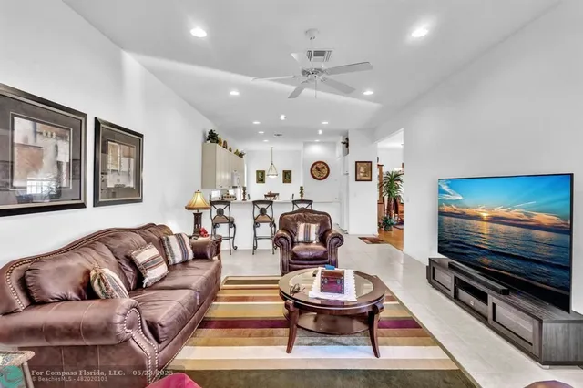 $675,000 | 136 Catania Way, Royal Palm Beach, FL 33411