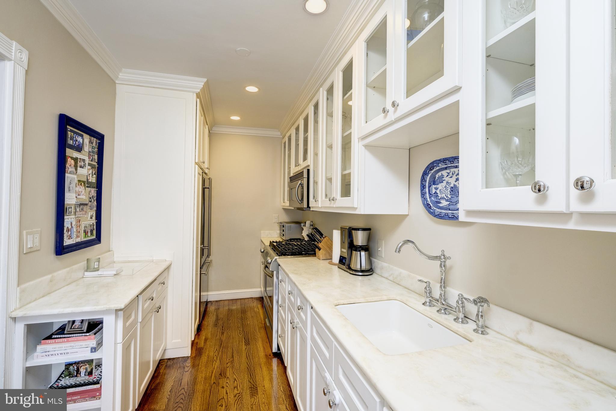 4843 Reservoir Road Northwest Washington, DC 20007 - Photo 9 of 25 Kitchen