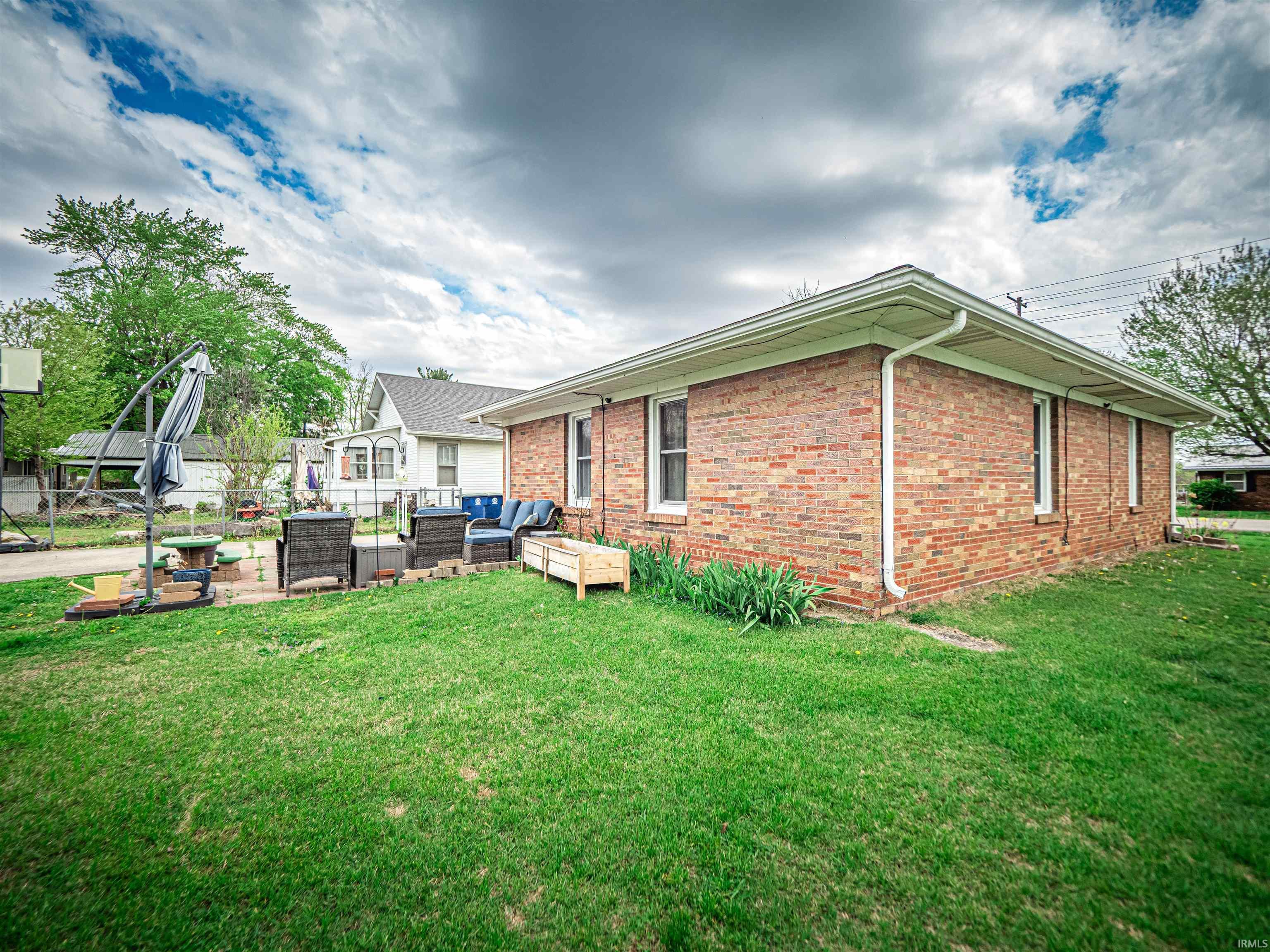 915 South Hall Street Princeton, IN 47670 - Photo 24 of 27