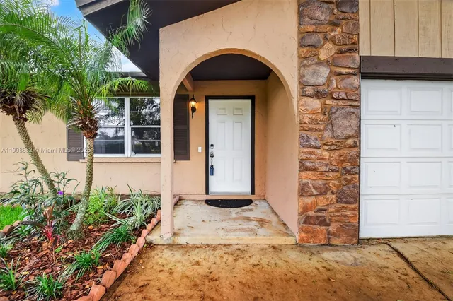 $3,000 | 6858 South Congress Avenue, Lake Worth, FL 33462