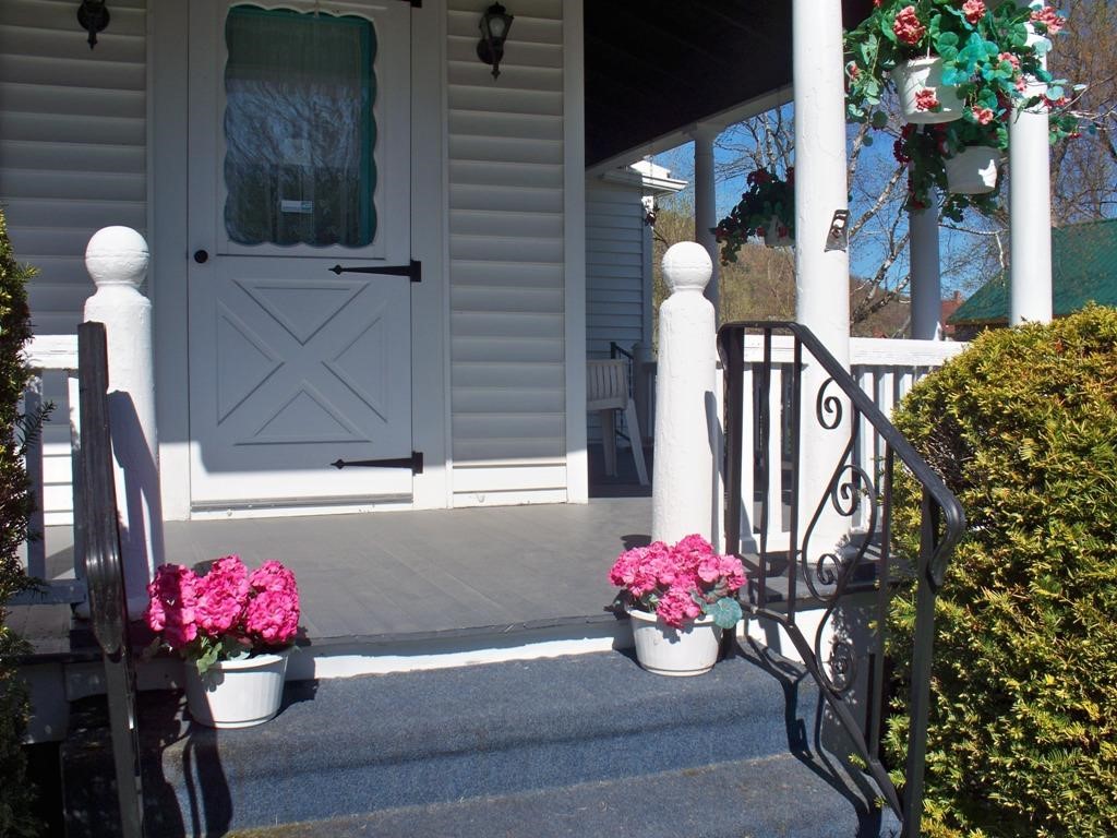 54 Franklin Street West Rutland, VT 05777 - Photo 2 of 36 Gallery Image 2