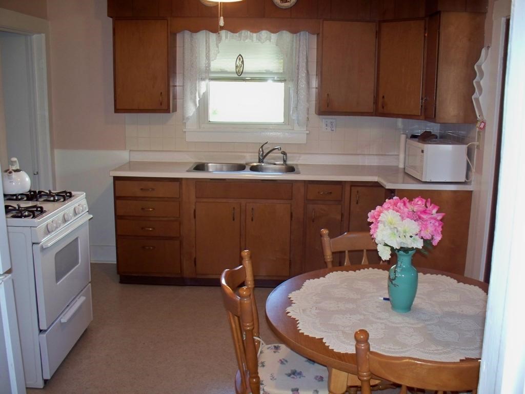 54 Franklin Street West Rutland, VT 05777 - Photo 6 of 36 Gallery Image 6