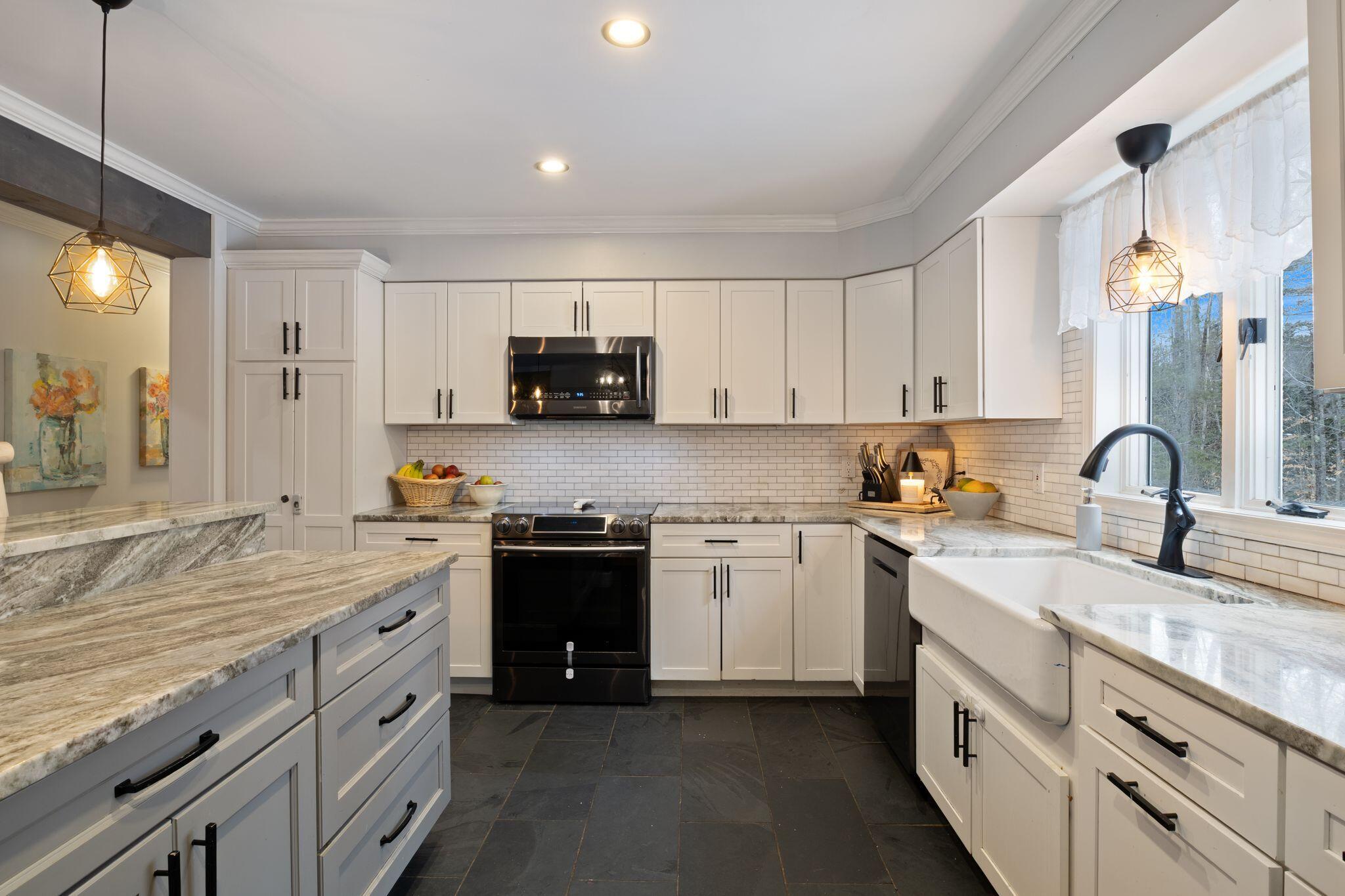 15 Monroe Drive Naples, ME 04055 - Photo 4 of 53 15_Monroe_Dr_16