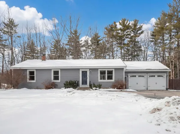 $475,000 | 15 Monroe Drive, Naples, ME 04055