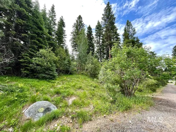 $300,000 | 1615 Majestic View Drive, McCall, ID 83638
