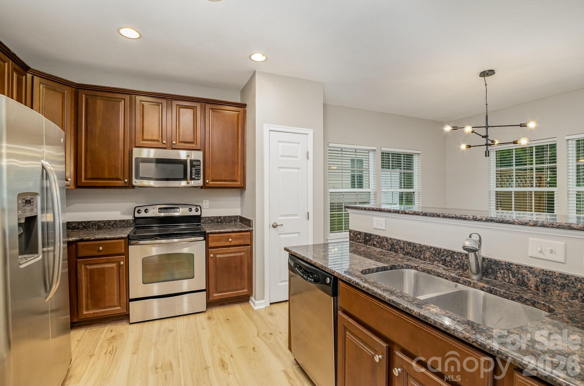 121 Inlet Point Drive Tega Cay, SC 29708 - Photo 7 of 24 Gallery Image 7