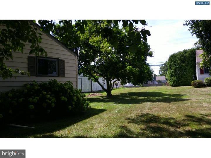 928 Hemlock Road Warminster, PA 18974 - Photo 2 of 13