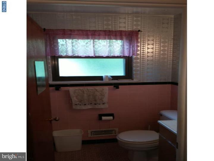 928 Hemlock Road Warminster, PA 18974 - Photo 10 of 13