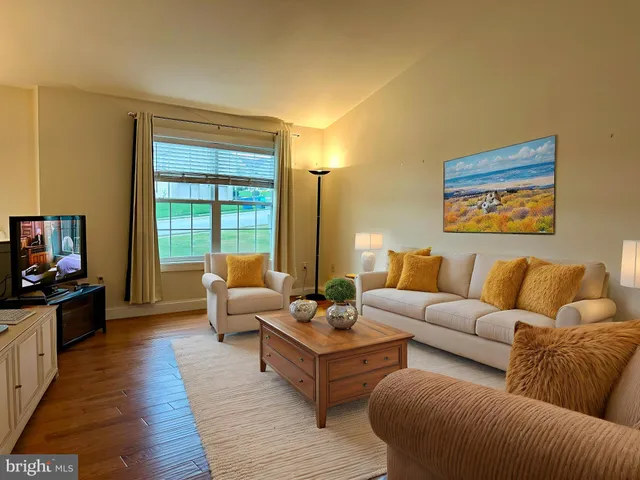 $337,500 | 110 Lynne Drive, Mount Wolf, PA 17347