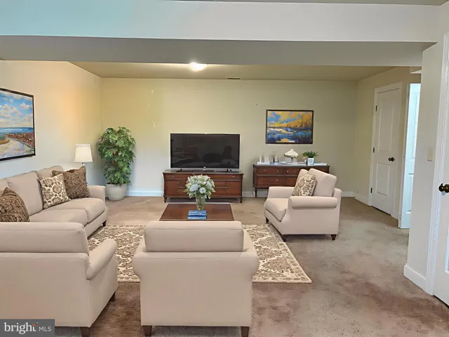 $337,500 | 110 Lynne Drive, Mount Wolf, PA 17347