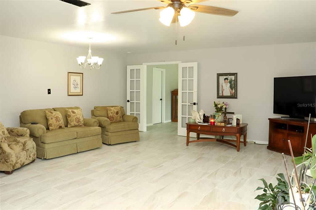 8424 Northwest 2 Place Gainesville, FL 32607 - Photo 4 of 59