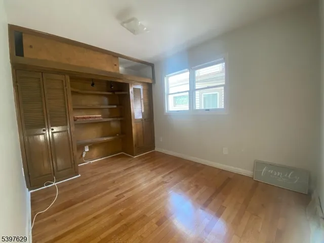 $2,400 | 26 East 2nd Street, Clifton, NJ 07011