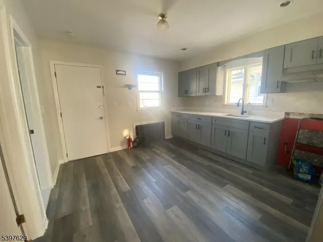 $2,400 | 26 East 2nd Street, Clifton, NJ 07011