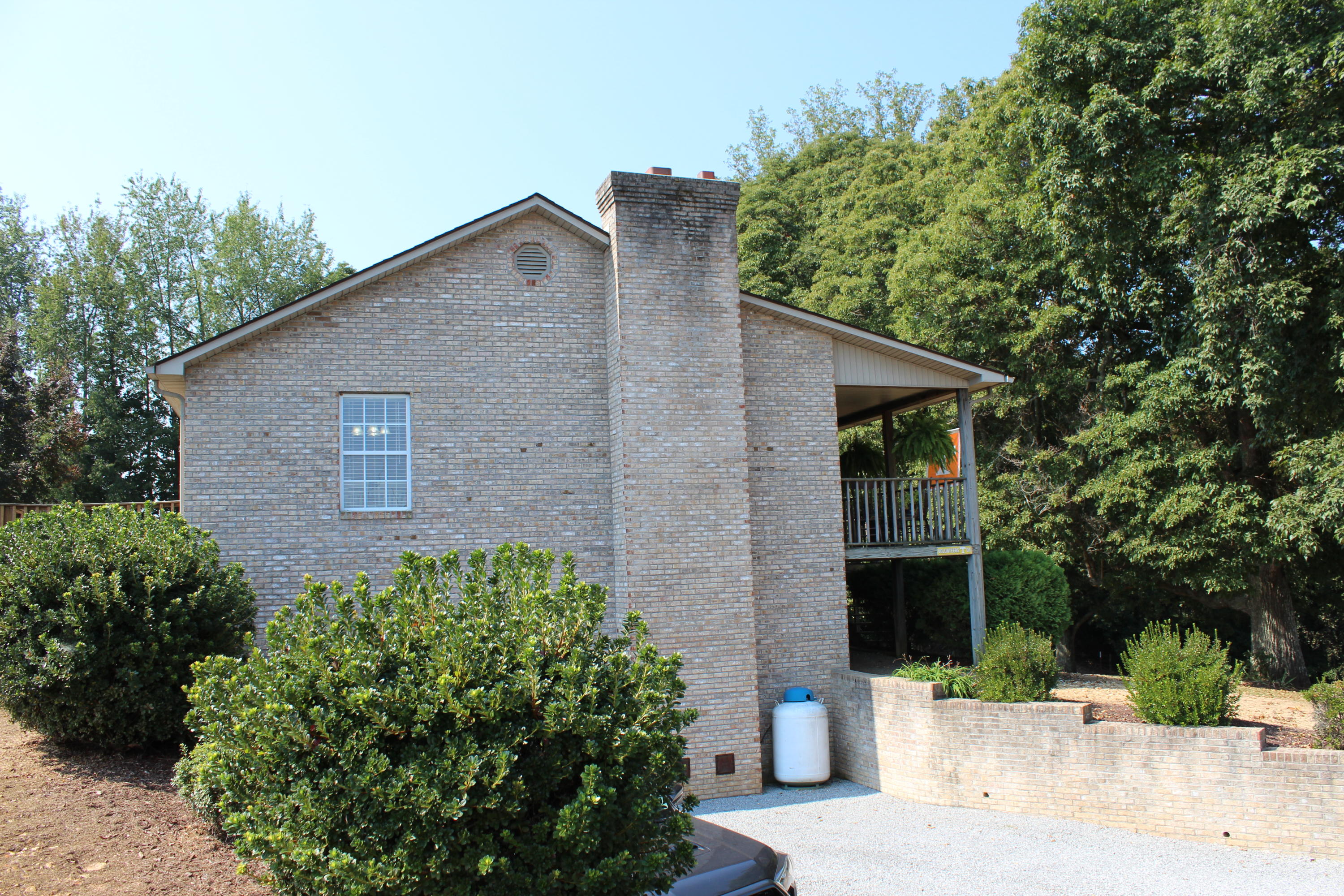 1229 Snodgrass Road New Tazewell, TN 37825 - Photo 5 of 39 IMG_5415
