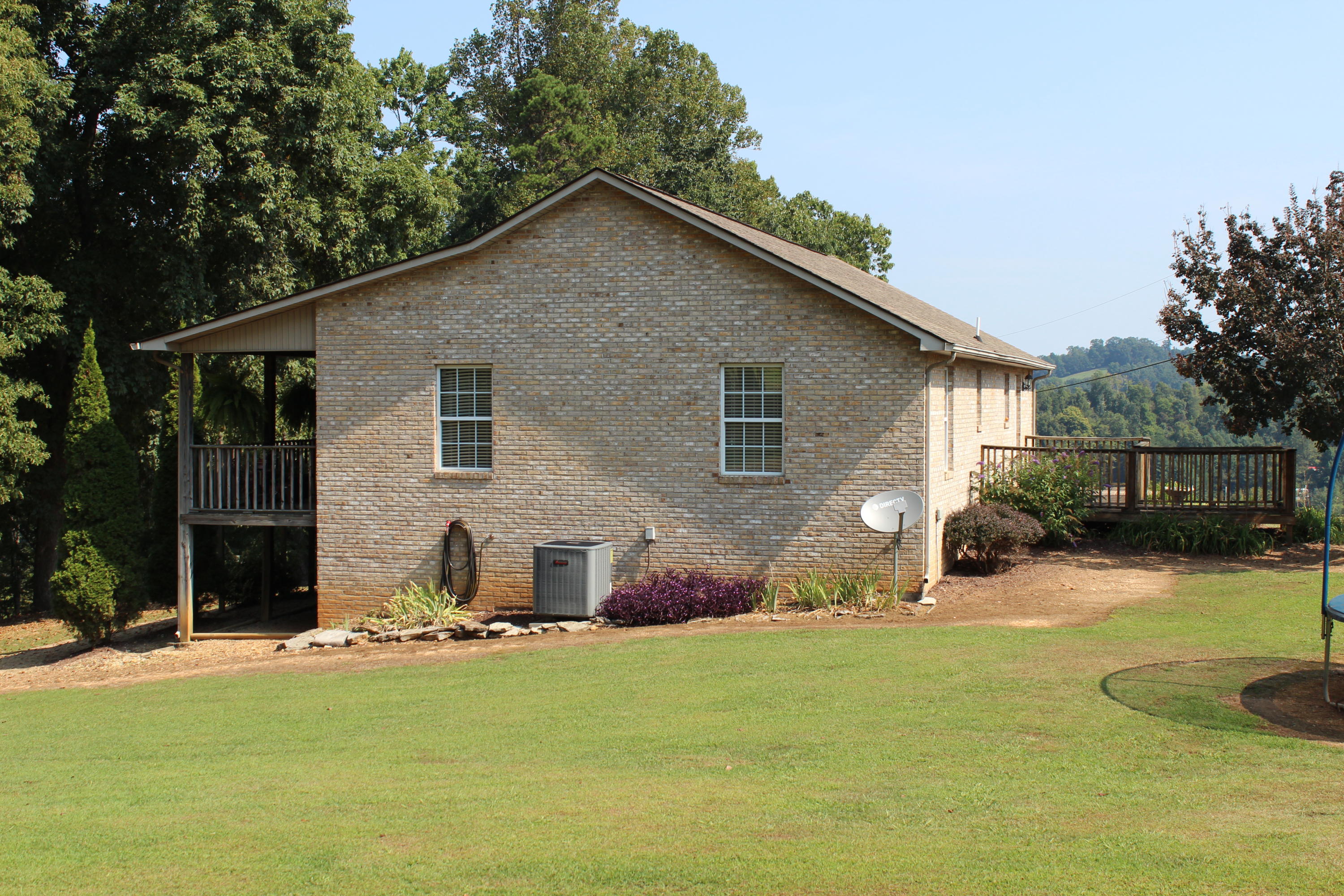 1229 Snodgrass Road New Tazewell, TN 37825 - Photo 7 of 39 IMG_5408