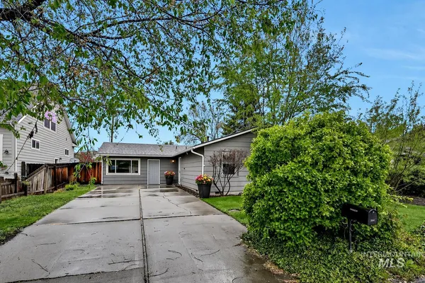 $499,888 | 3554 West Hansen Avenue, Boise, ID 83703
