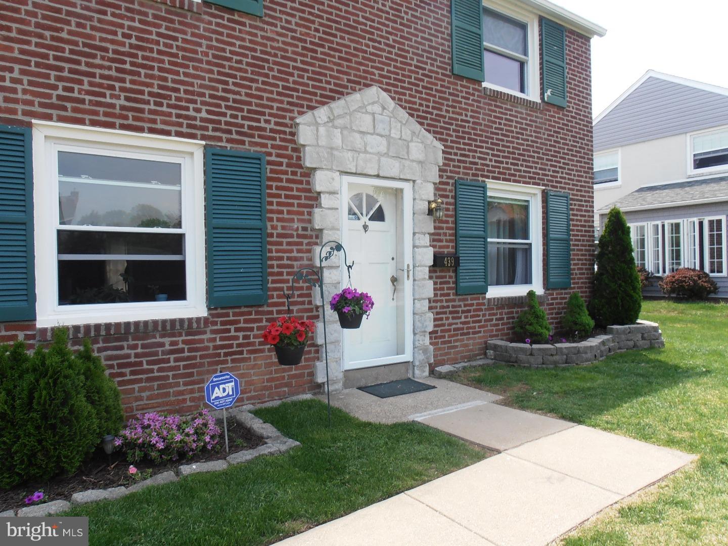439 Wheatsheaf Road Springfield, PA 19064 - Photo 3 of 19