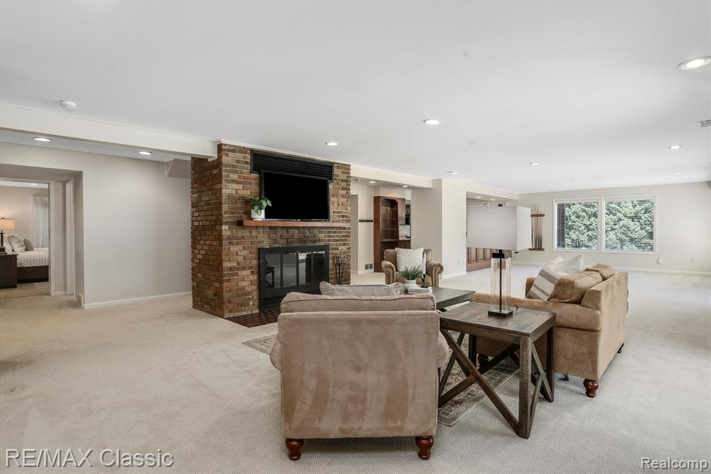46011 West 9 Mile Road Novi, MI 48374 - Photo 70 of 99