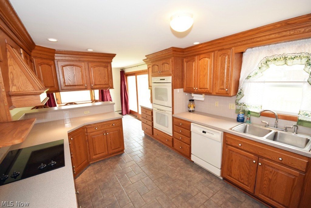 876 Chaffin Road Akron, OH 44306 - Photo 2 of 25 Gallery Image 2