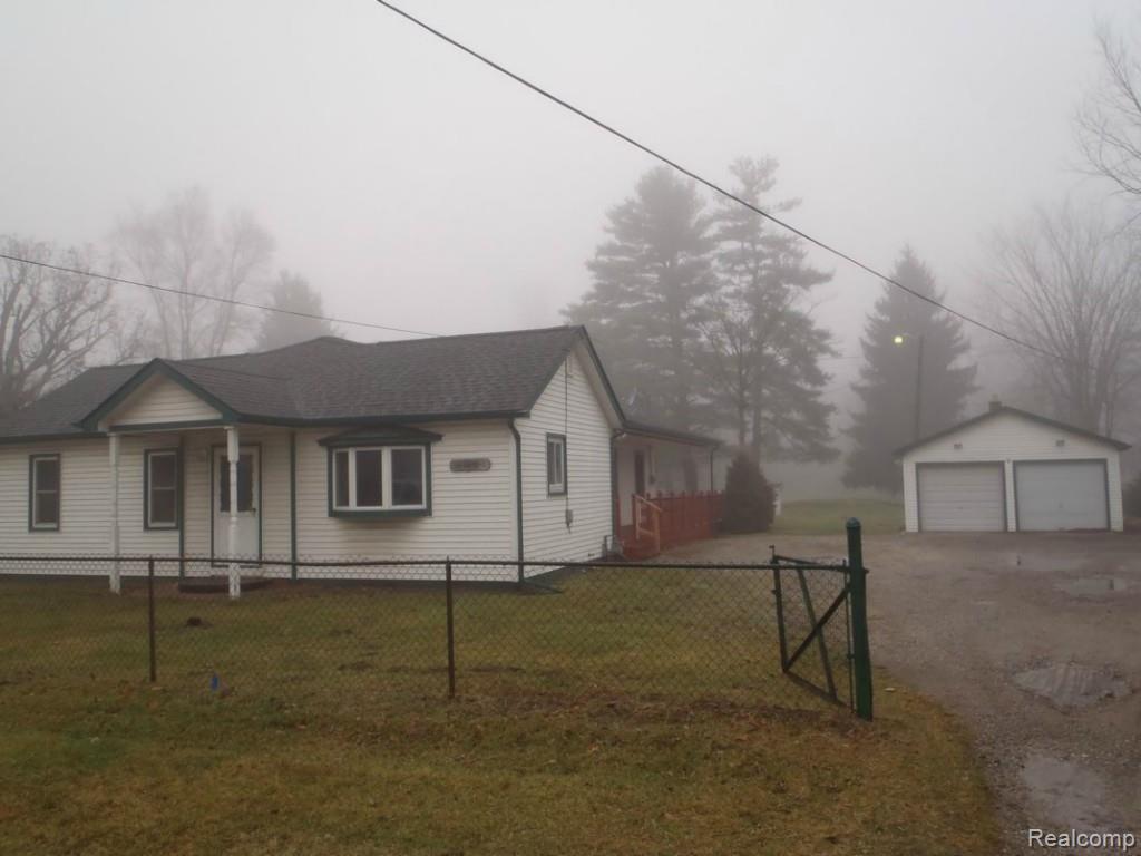 21164 Middlebelt Road New Boston, MI 48164 - Photo 1 of 10 9499.jpg