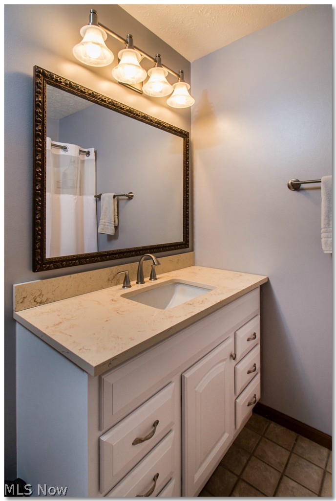 6109 Ridgeview Boulevard North Ridgeville, OH 44039 - Photo 16 of 22